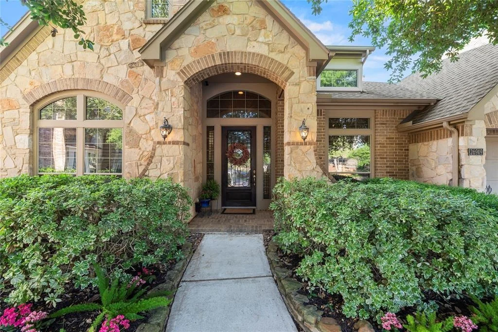 Photo of 26919 Wolfs Hill Lane