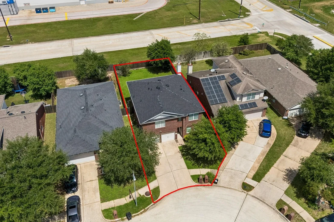 Photo of 527 Cypresswood Knoll