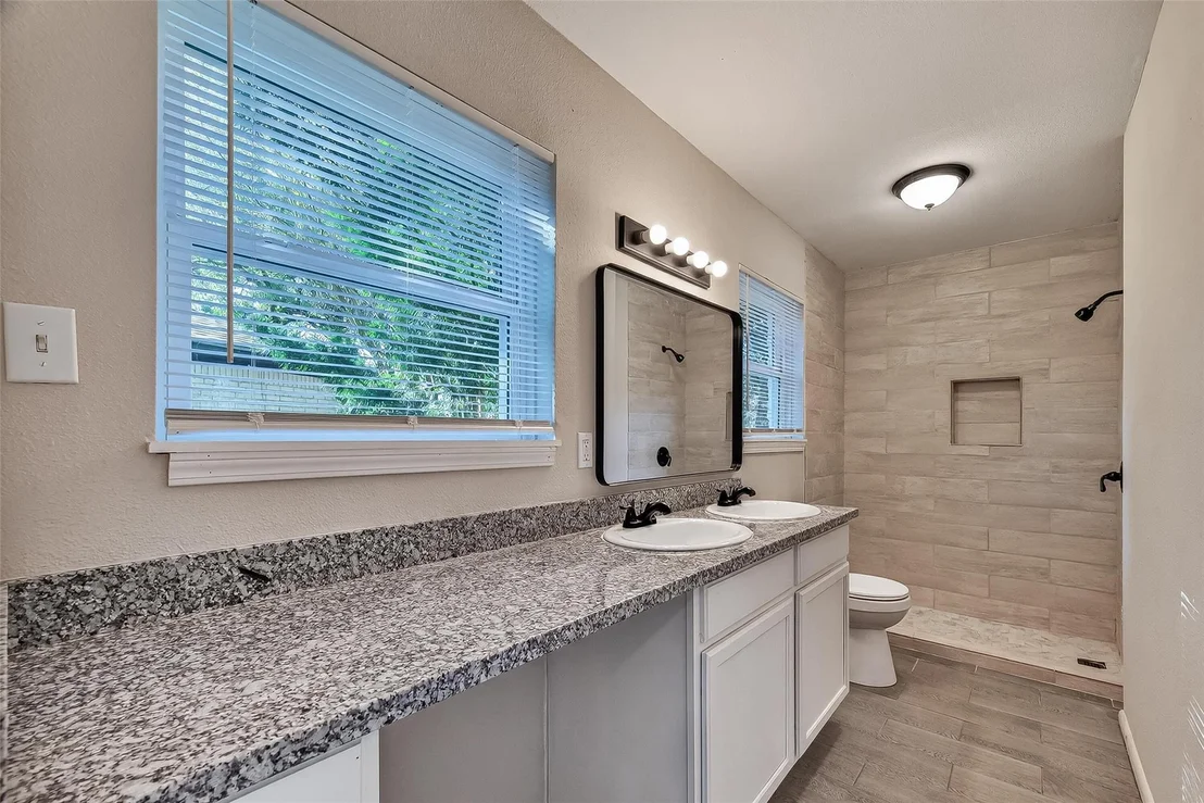 Photo of 105 Longridge Drive