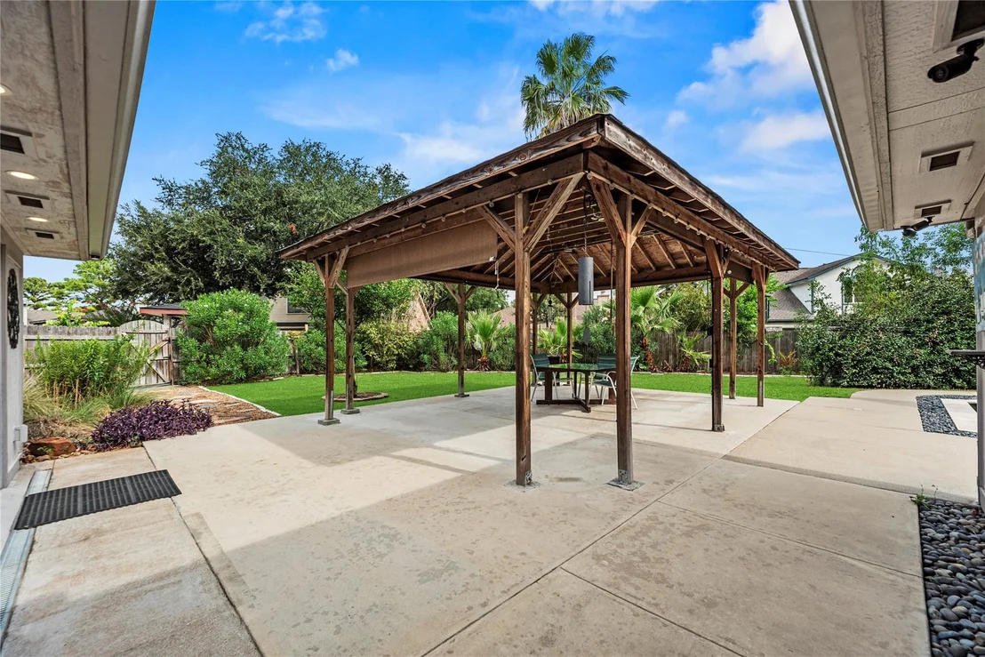 Photo of 2418 Pebbledowne Circle