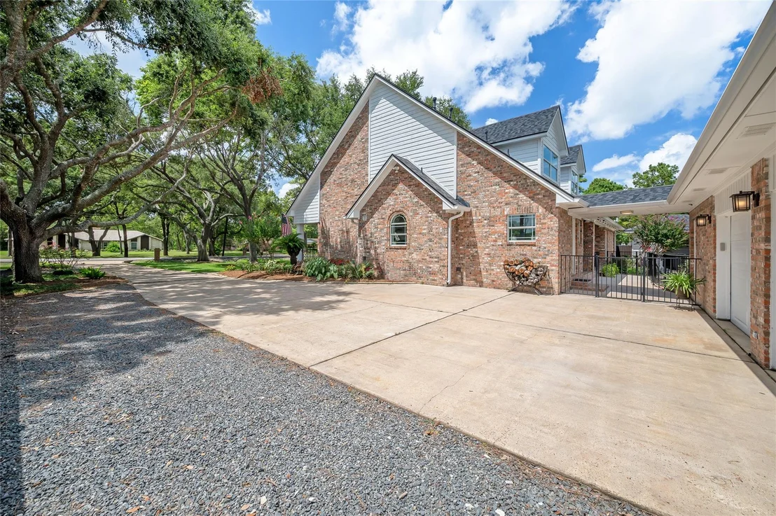 Photo of 2409 Taylor Lane