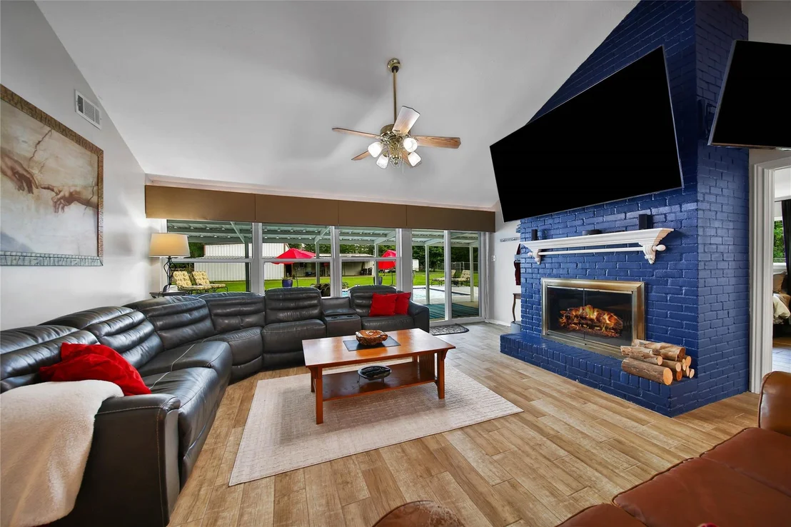 Photo of 23519 Saxon Way