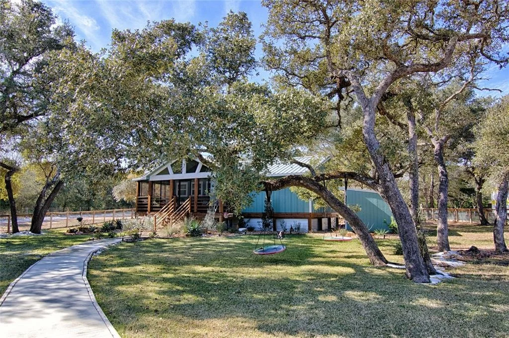 Photo of 700 Crooked Creek