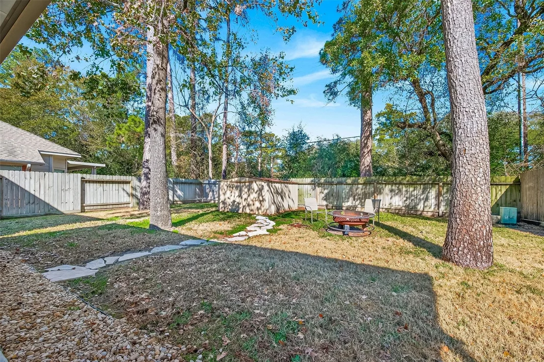 Photo of 15706 Clear Pointe Drive