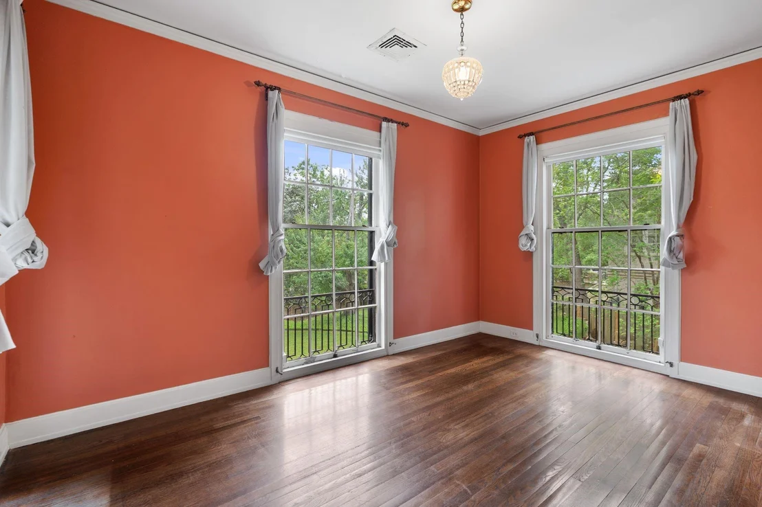 Photo of 1604 Kirby Drive