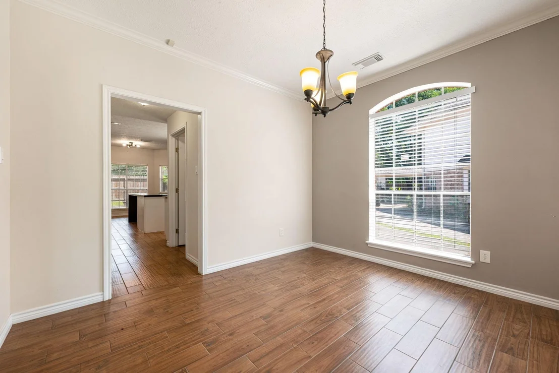 Photo of 303 S Cypress Estates Circle