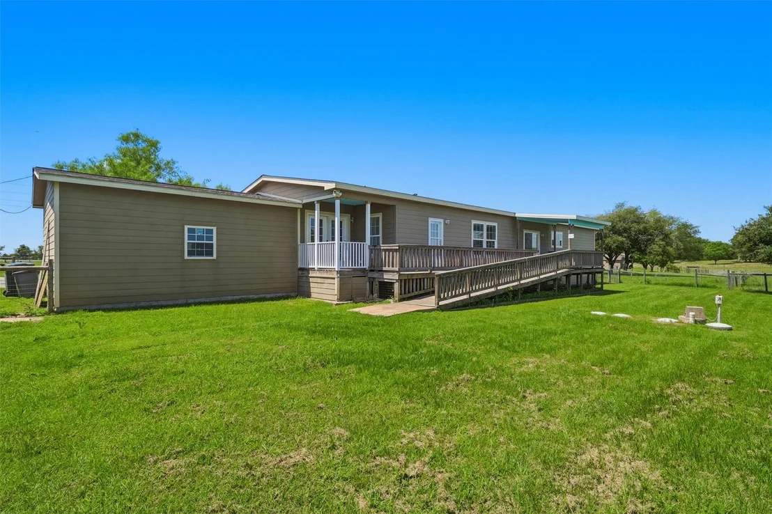 Photo of 32818 Rogers Road