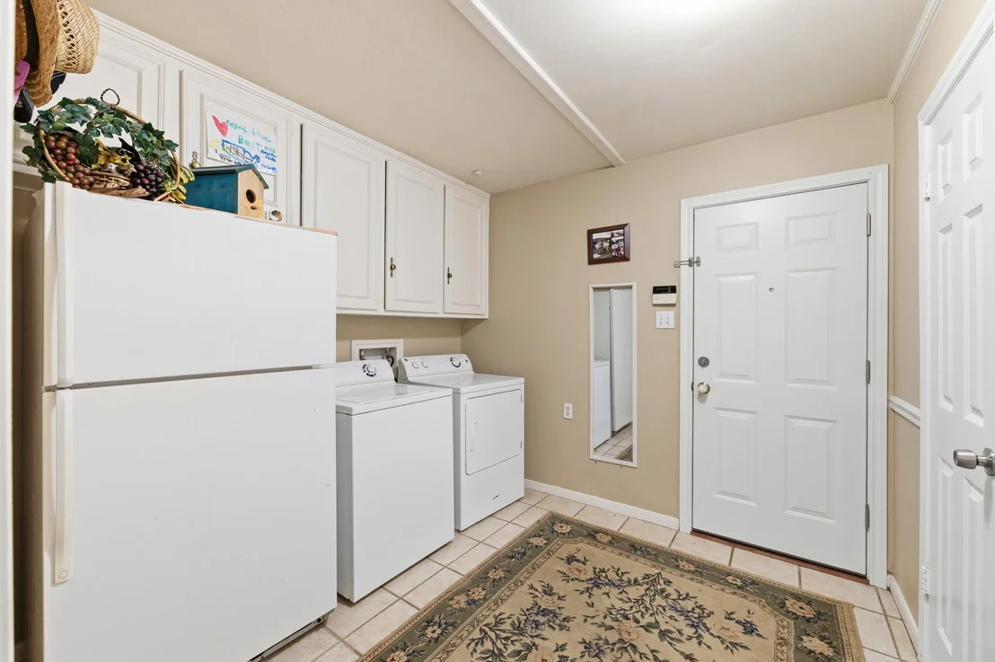 Photo of 942 Brunswick Circle