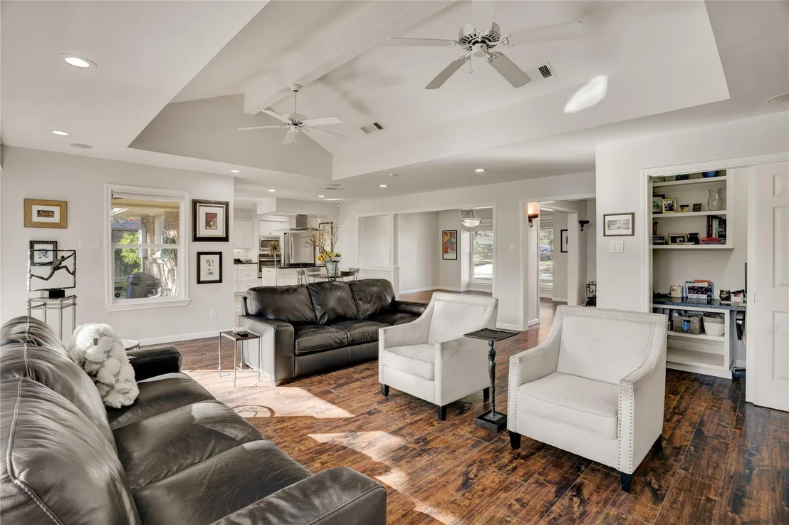 Photo of 3813 Linkview Drive