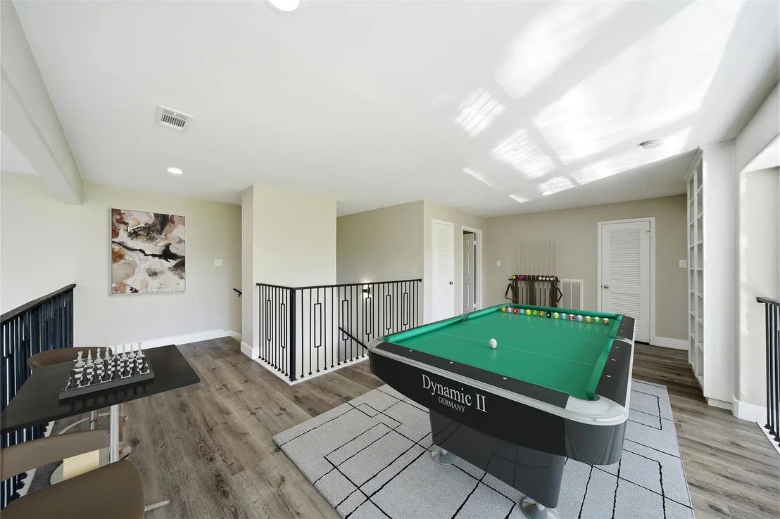 Photo of 703 Montclair Boulevard