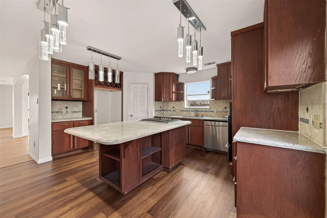 Photo of 15910 Clayton Bend Drive