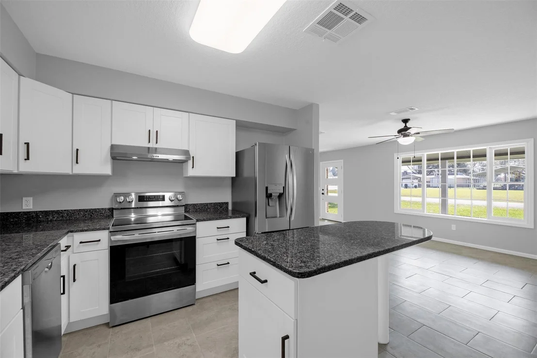 Photo of 605 Helms Avenue