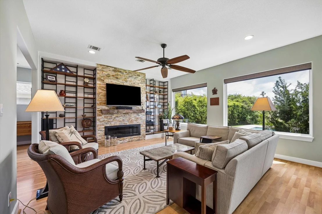 Photo of 12313 White Oak Pointe
