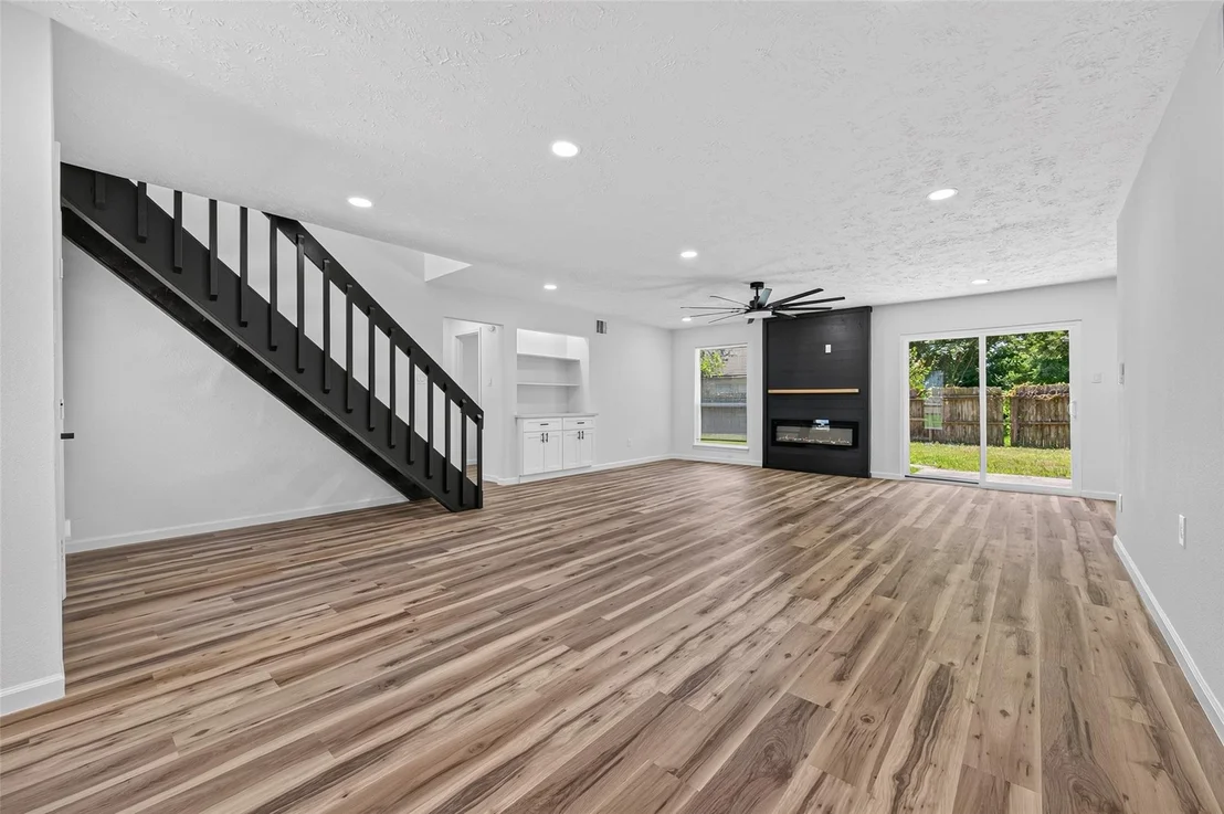 Photo of 6107 Fuller Street