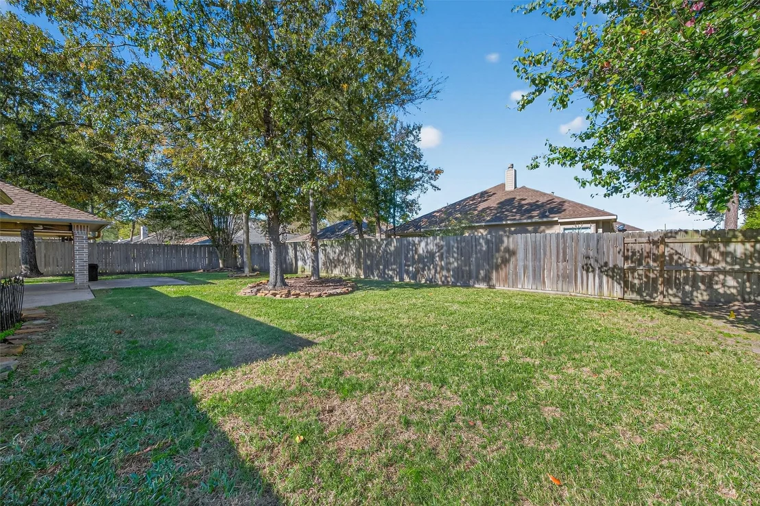 Photo of 3327 Willowbend Road