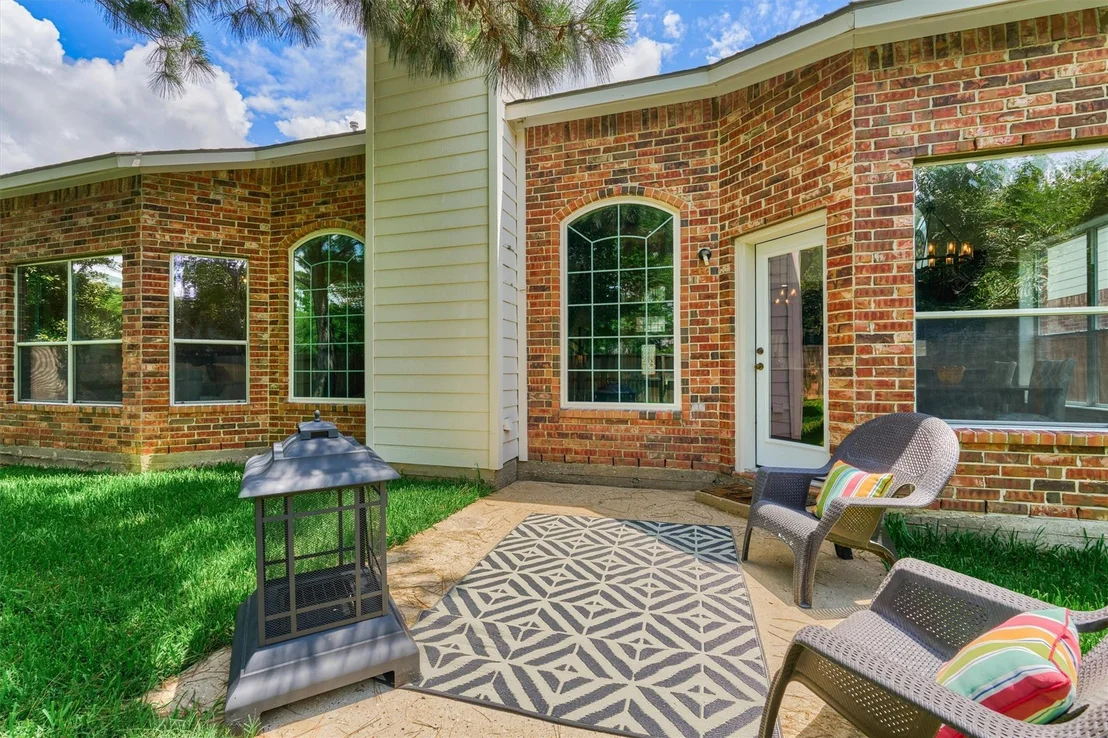 Photo of 6327 Holden Mills Drive