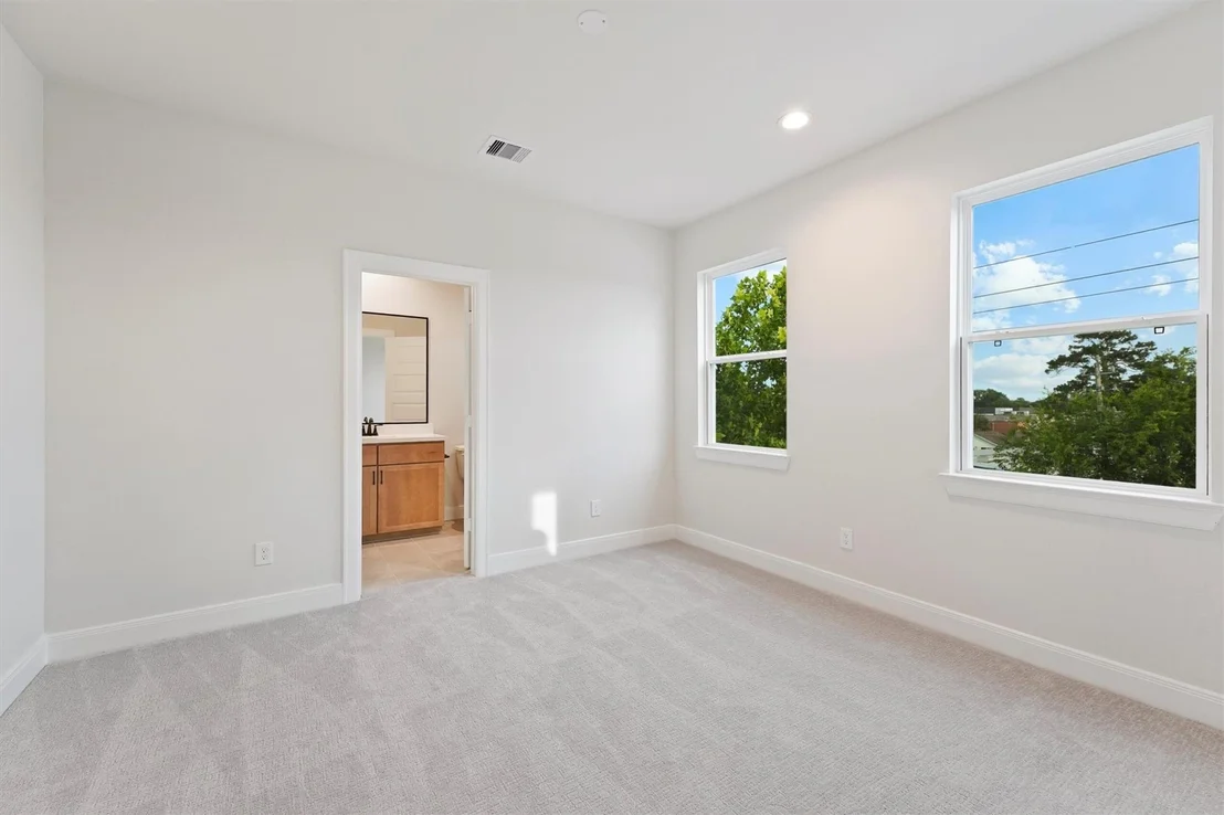 Photo of 4829 Broom Street