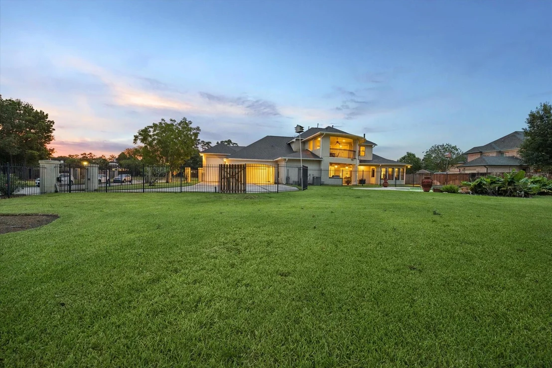 Photo of 53 New Oak Trail
