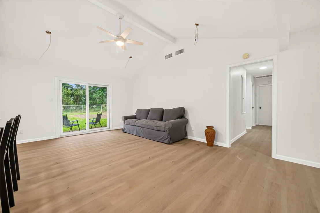 Photo of 215 Crest Hill Drive