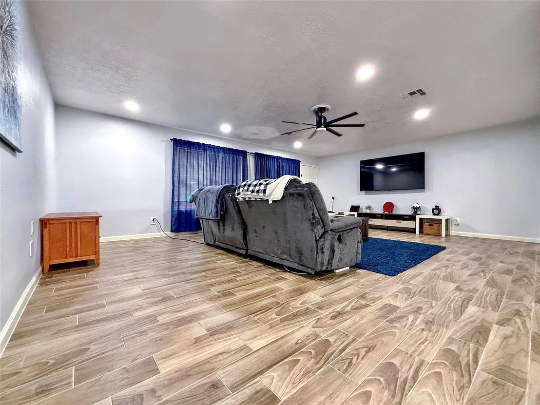 Photo of 7531 Antoine Drive