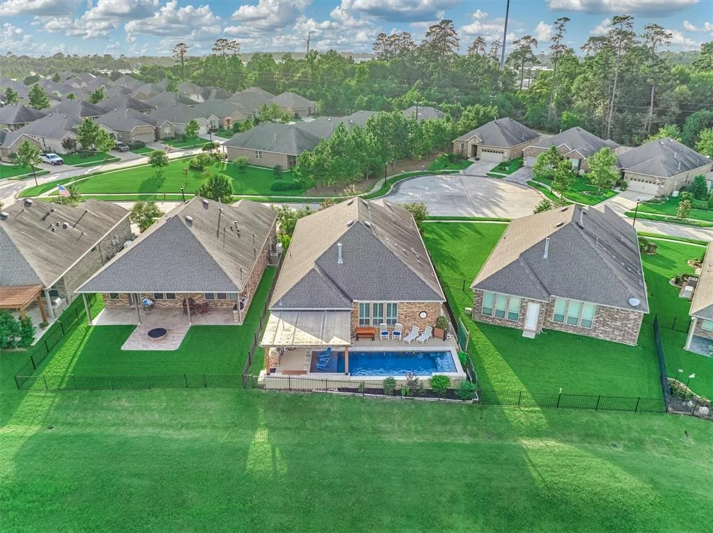 Photo of 368 Connemara Drive