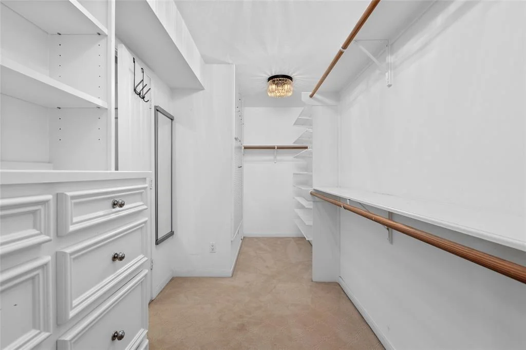 Photo of 854 W Forest Drive