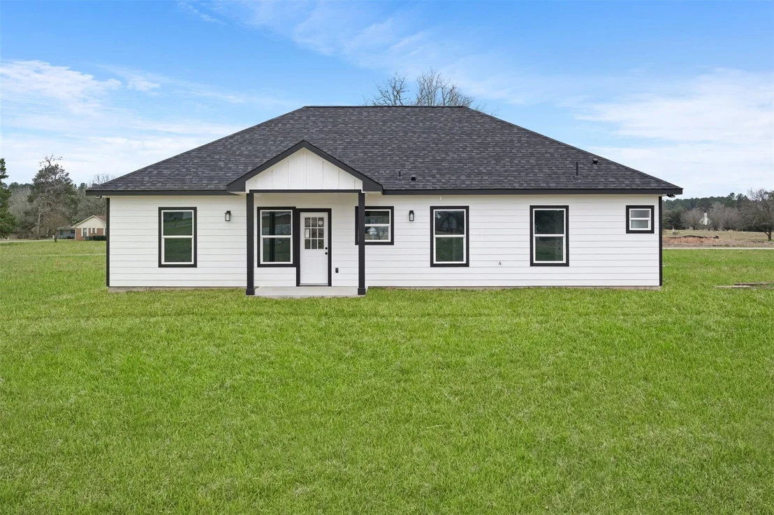 Photo of 7 Meadowview Dr