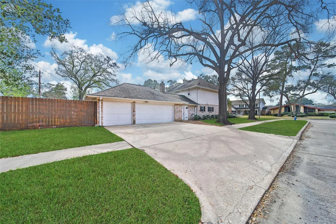 Photo of 1018 Candlelight Lane