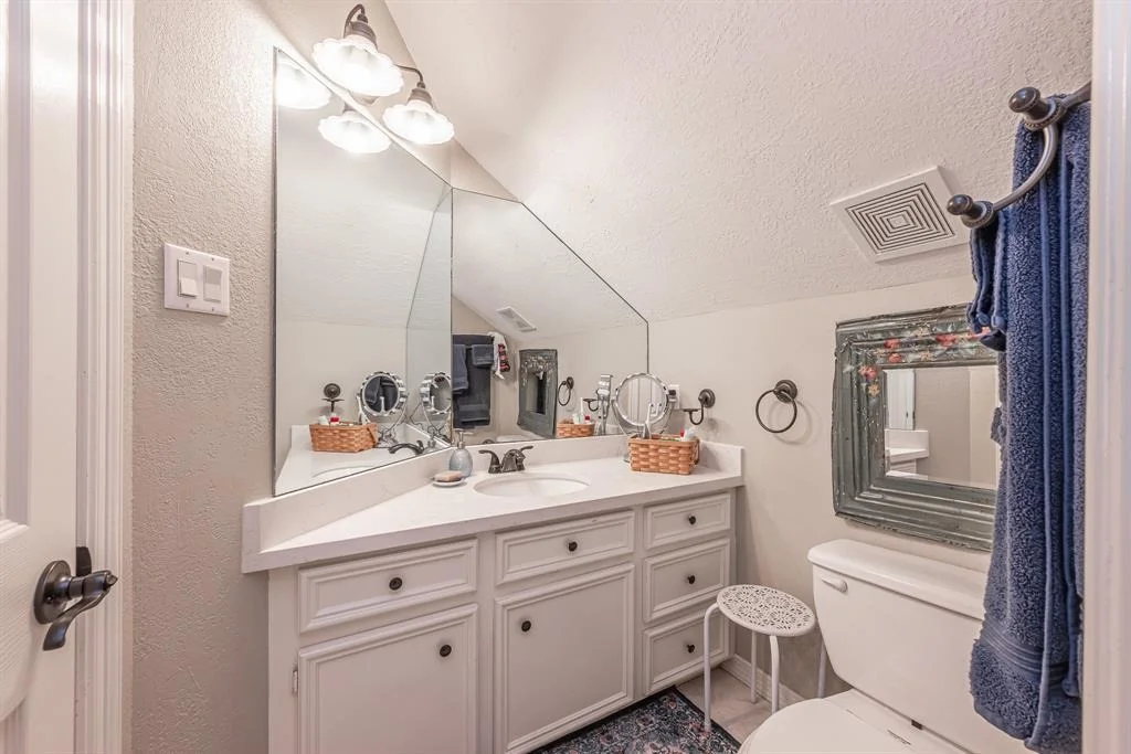 Photo of 23530 Powder Mill Drive