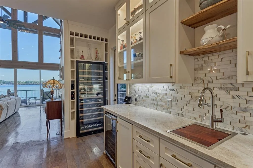 Photo of 925 Paradise Lane