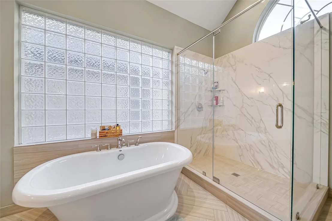 Photo of 318 Bayshore Drive