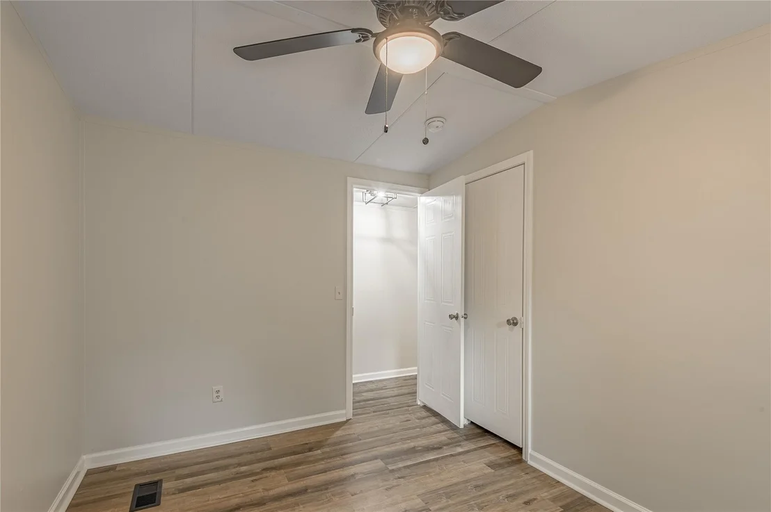 Photo of 352 Cherokee Lane