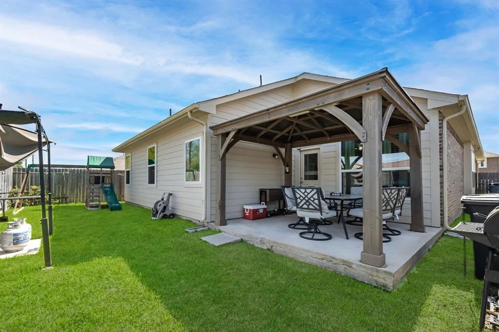 Photo of 23031 Jetty Manor Lane