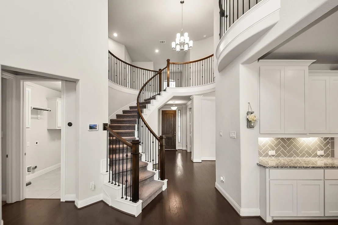 Photo of 35 N Wheatleigh Drive