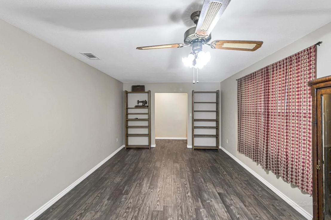 Photo of 1181 Schmidt Road