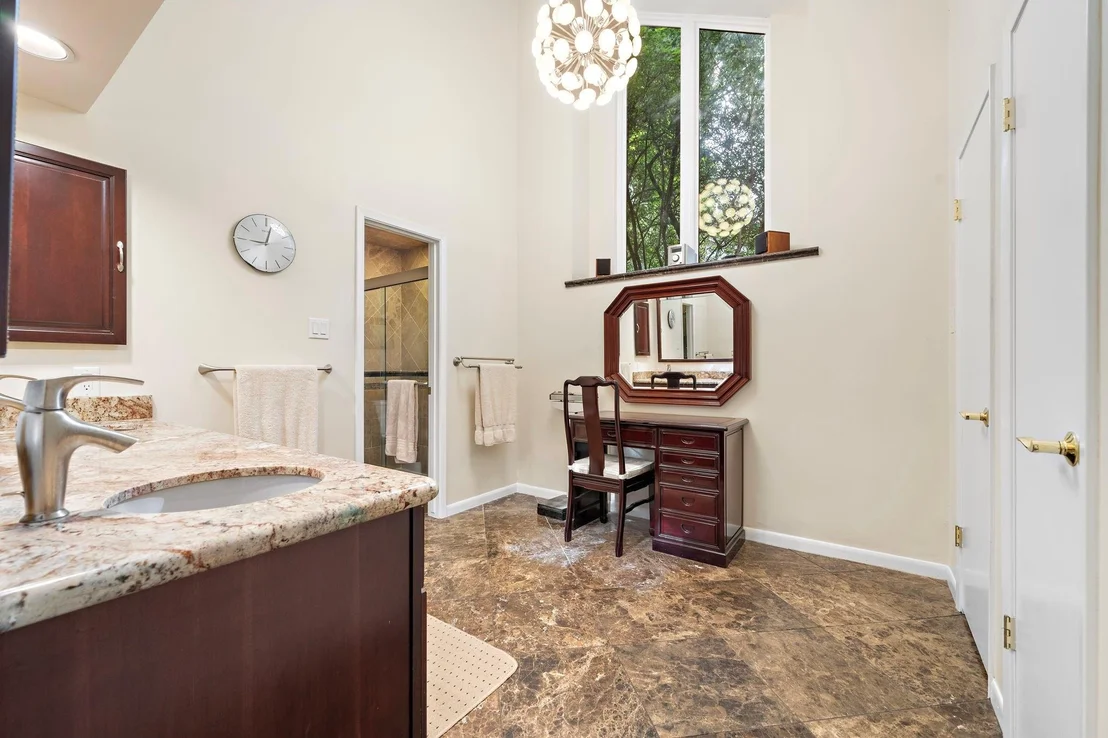 Photo of 1019 Ridgeley Drive