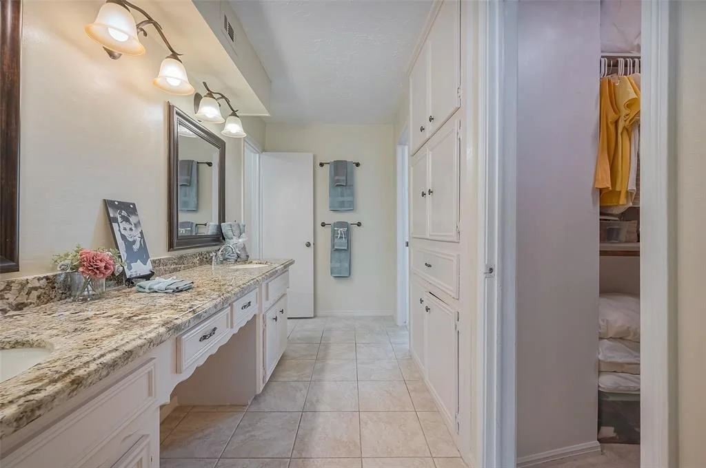 Photo of 16231 Southampton Drive