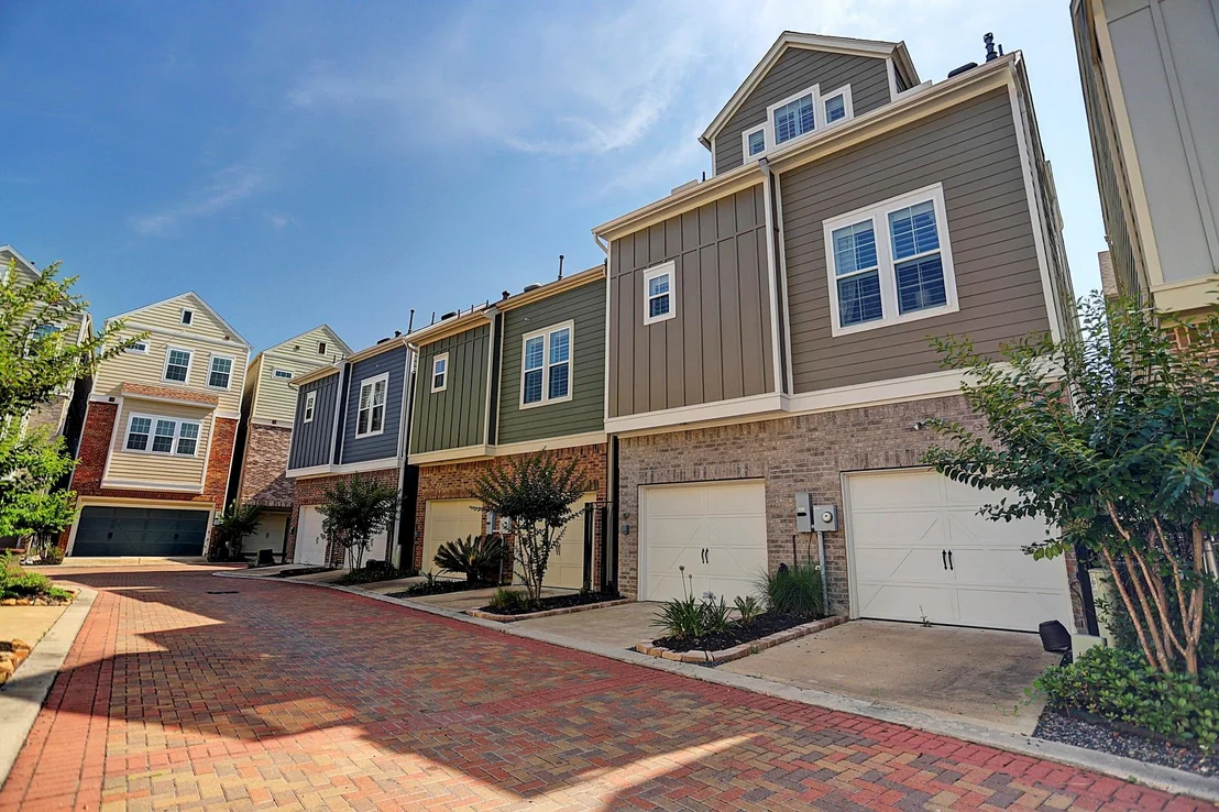 Photo of 31 E Breezy Way