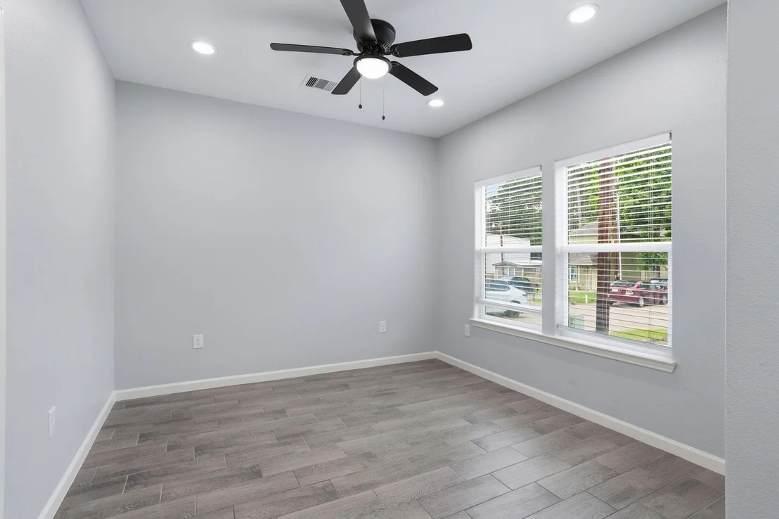 Photo of 16919 Balmoral