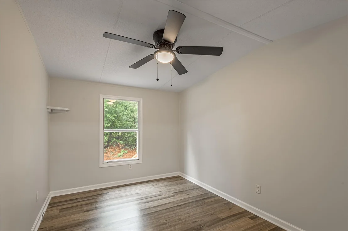 Photo of 352 Cherokee Lane