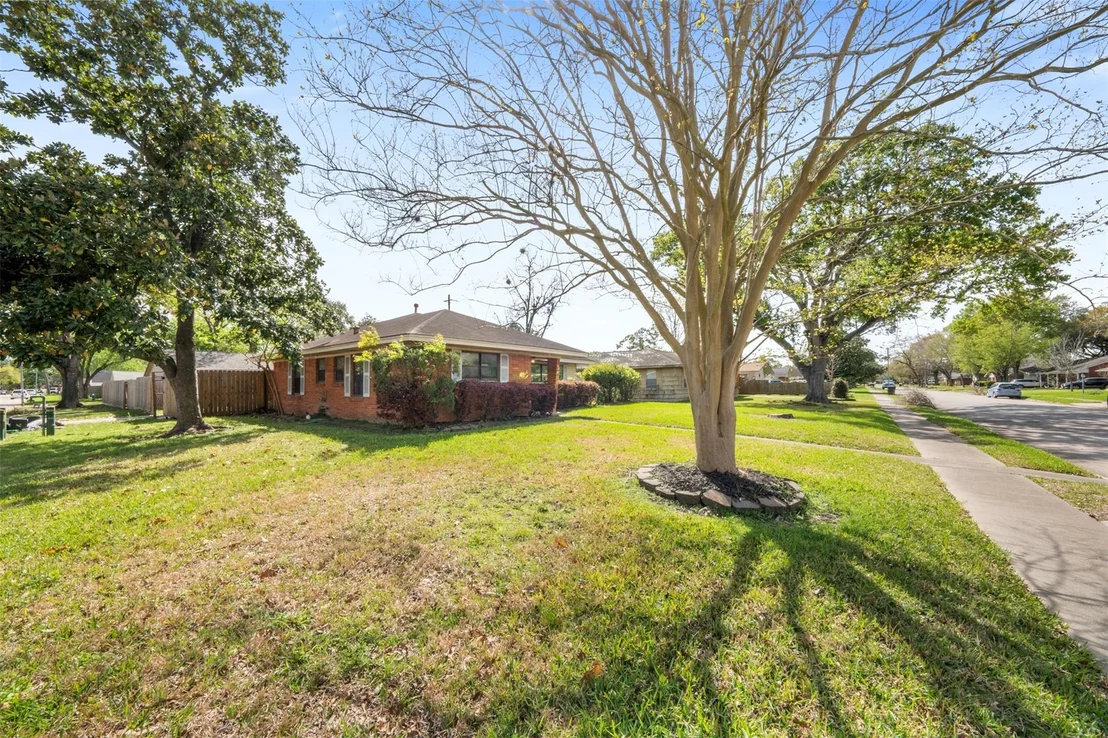 Photo of 5801 Jason Street