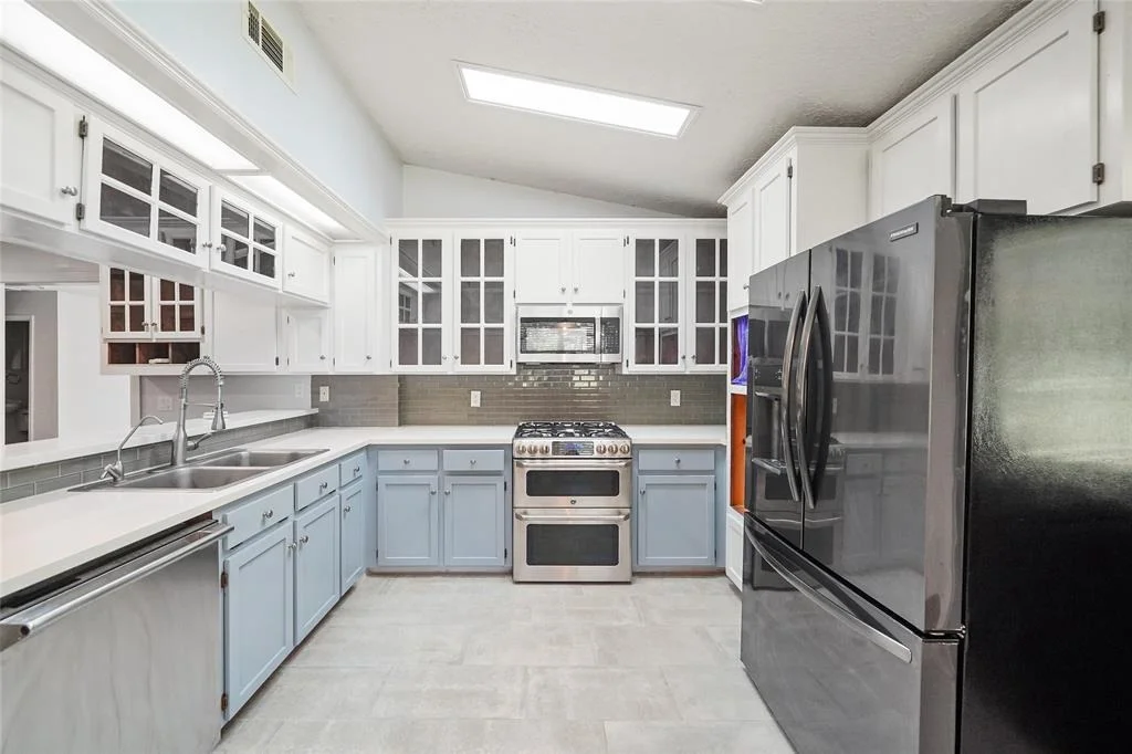 Photo of 44750 Cary Lane
