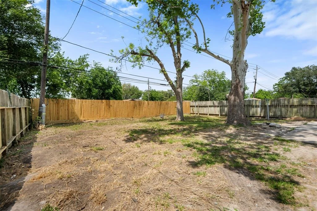 Photo of 1502 Glenmore Drive