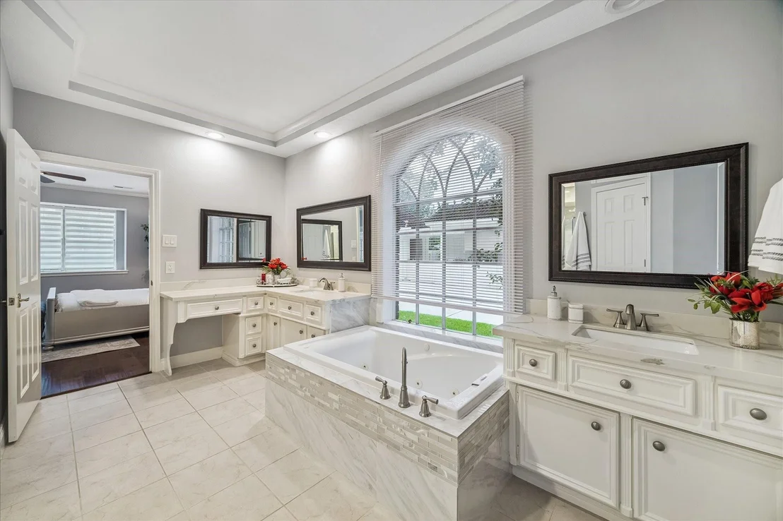 Photo of 3622 Springhill Lane