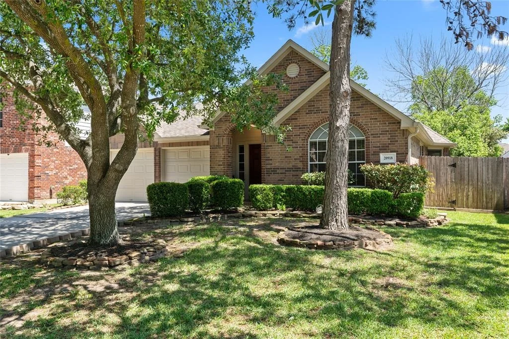 Photo of 20918 Clovermeadow
