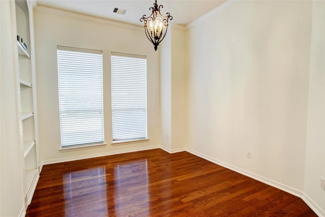 Photo of 3327 River Bend Drive