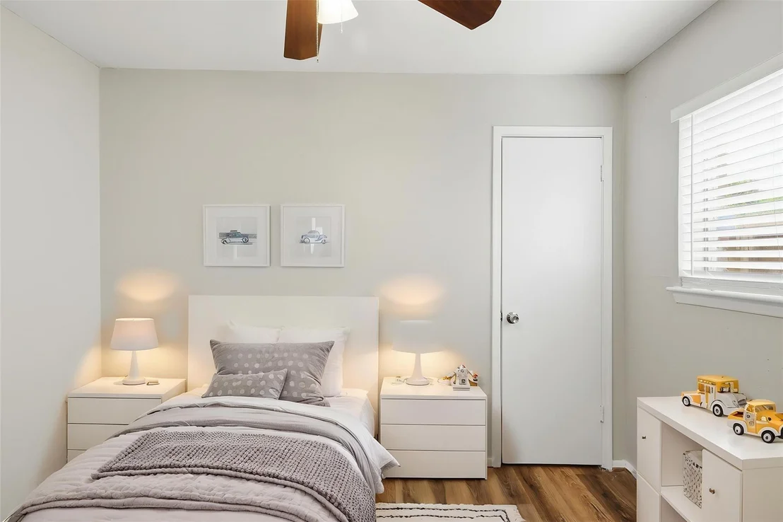 Photo of 15119 Bathurst Drive