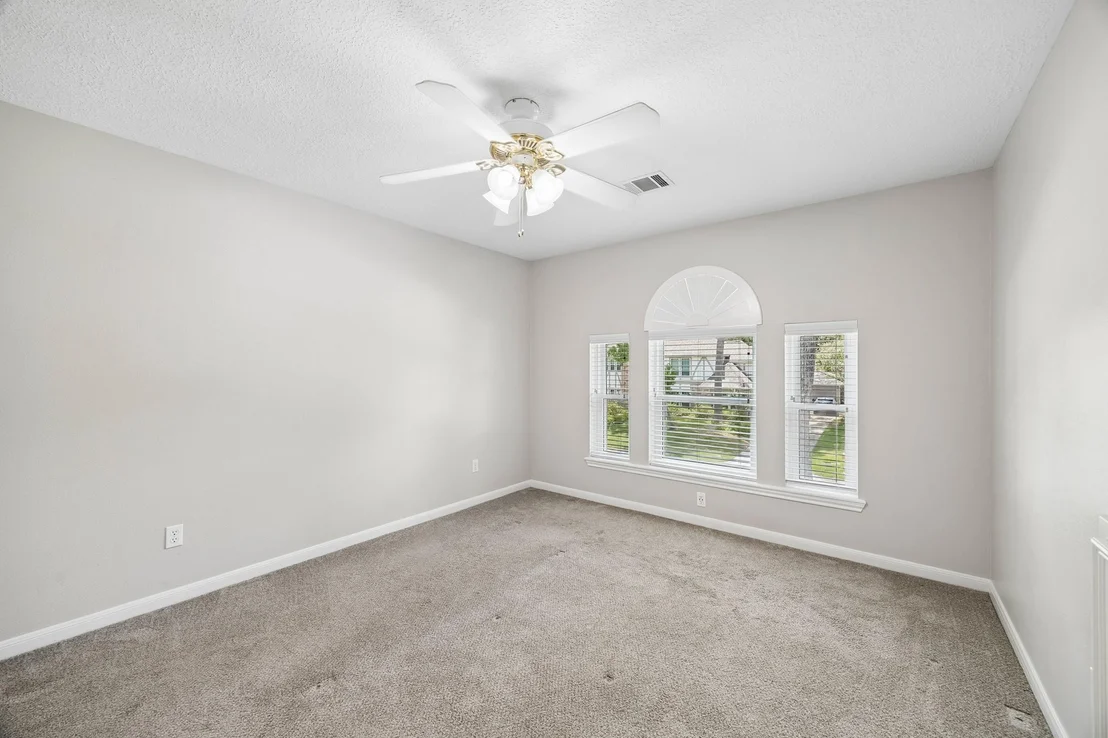 Photo of 2906 Eagle Creek Drive