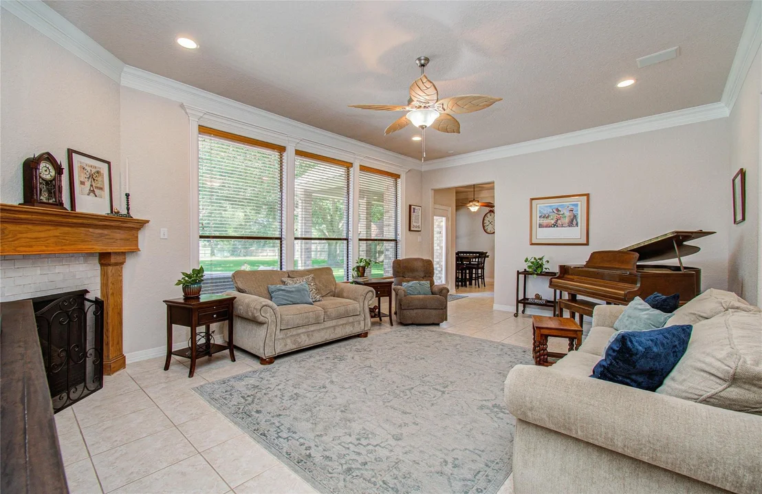 Photo of 805 Enchanted Oaks Drive
