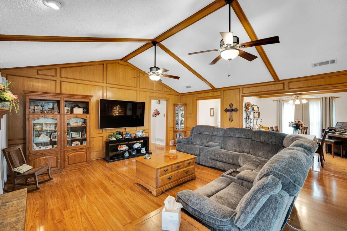 Photo of 609 Shallow Creek Drive